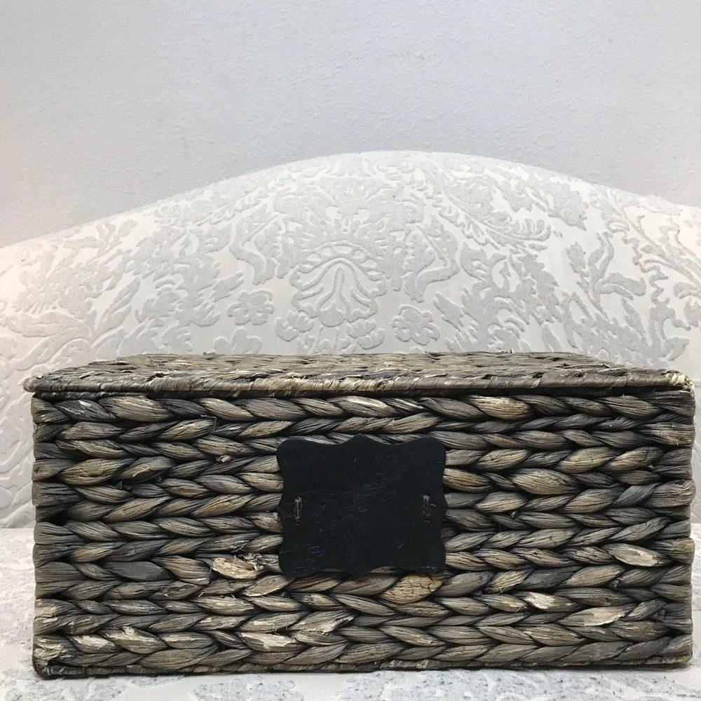 Natural Rustic Wicker Woven Hyacinth Storage Basket Box with Lid - LARGE